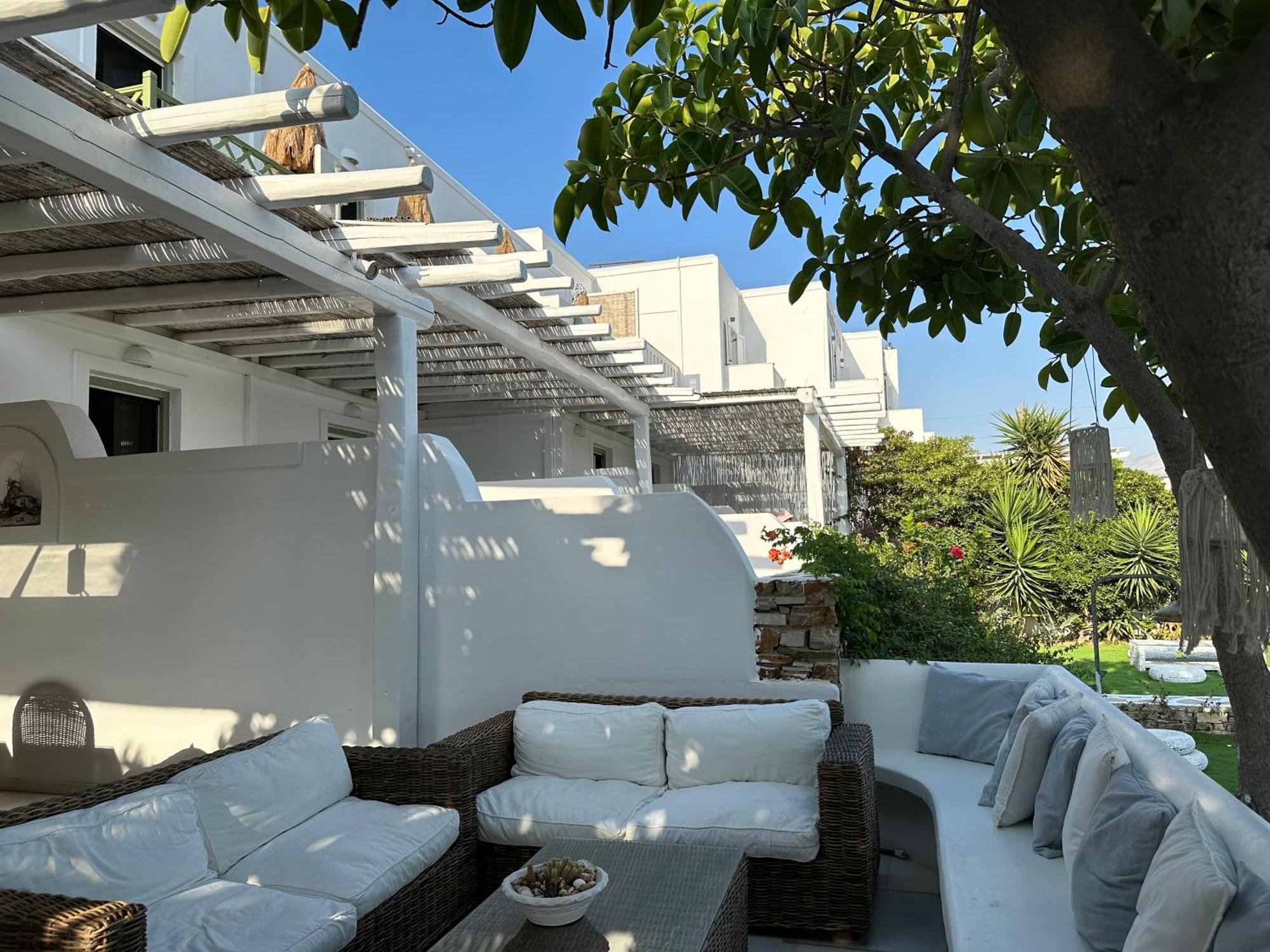 Artemis Hotel Antiparos Exterior photo