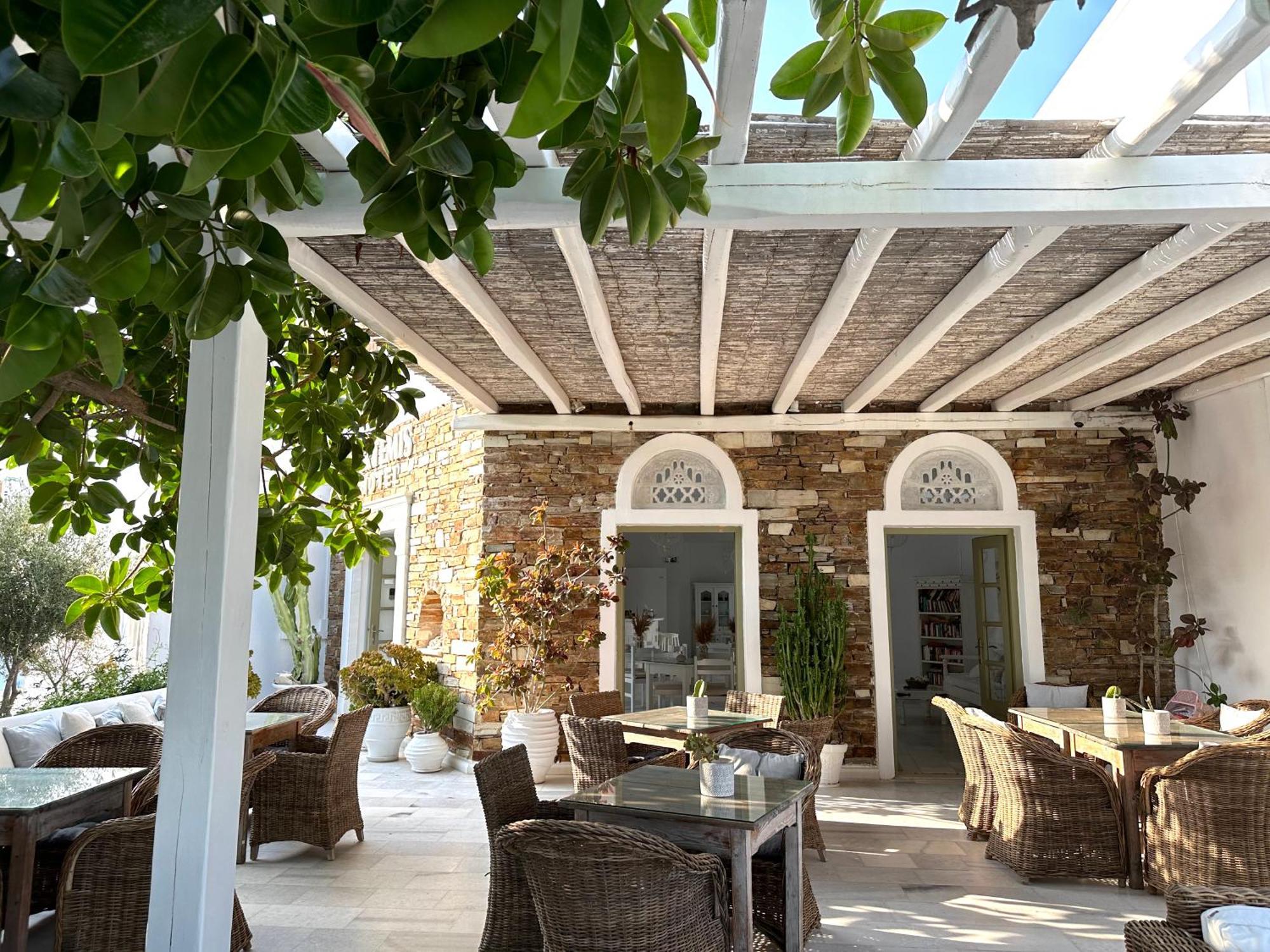 Artemis Hotel Antiparos Exterior photo