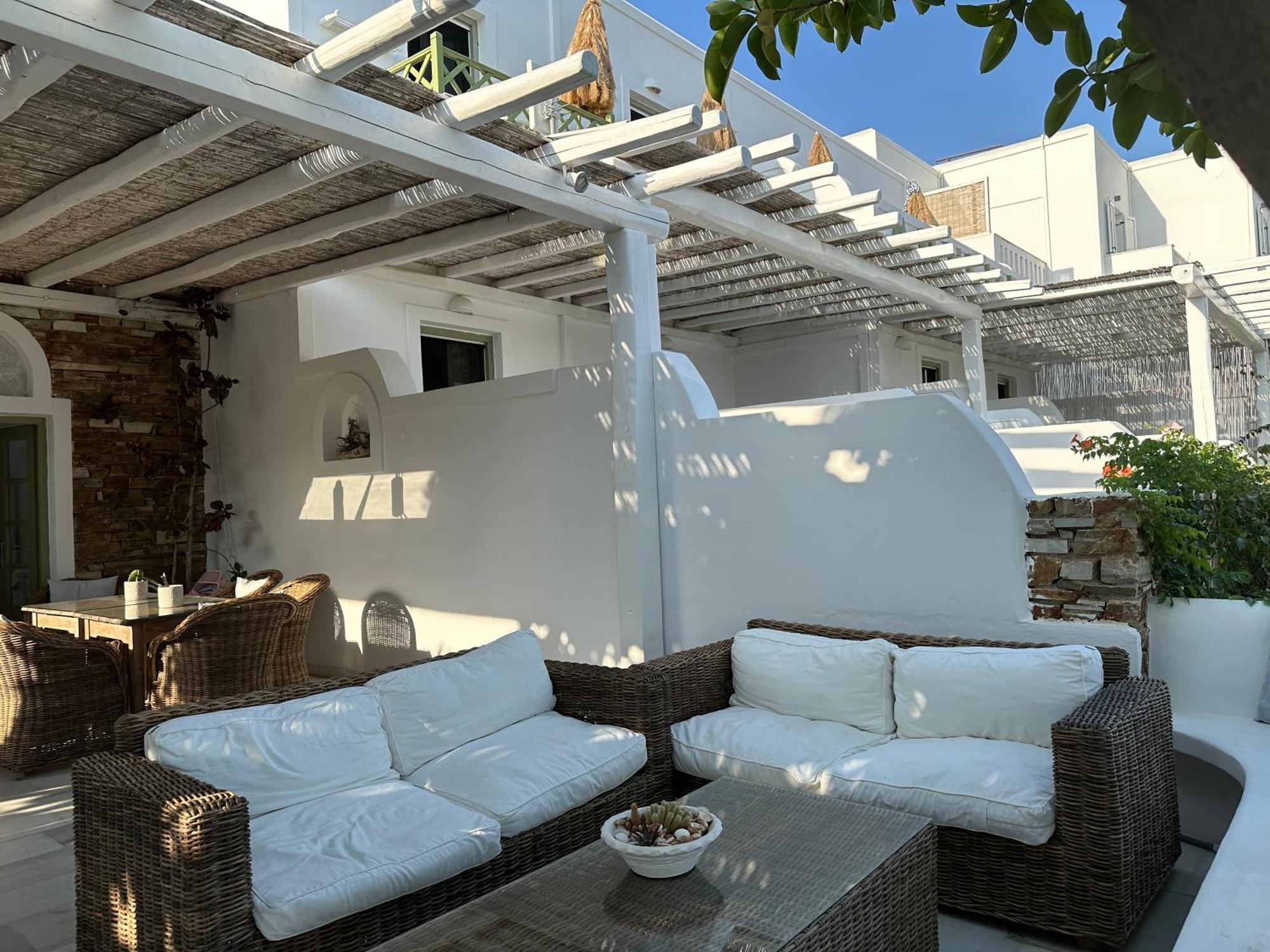 Artemis Hotel Antiparos Exterior photo