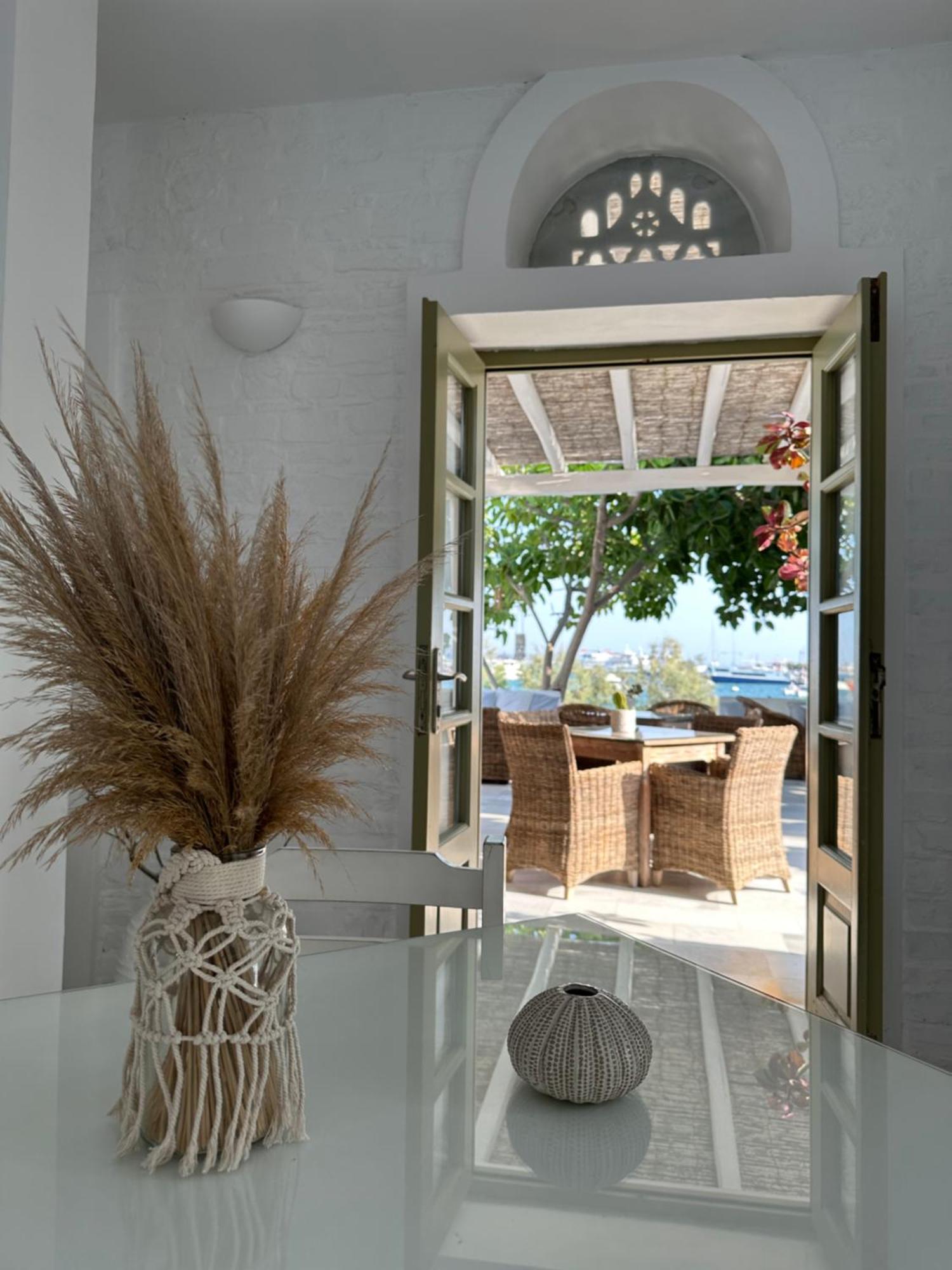 Artemis Hotel Antiparos Exterior photo
