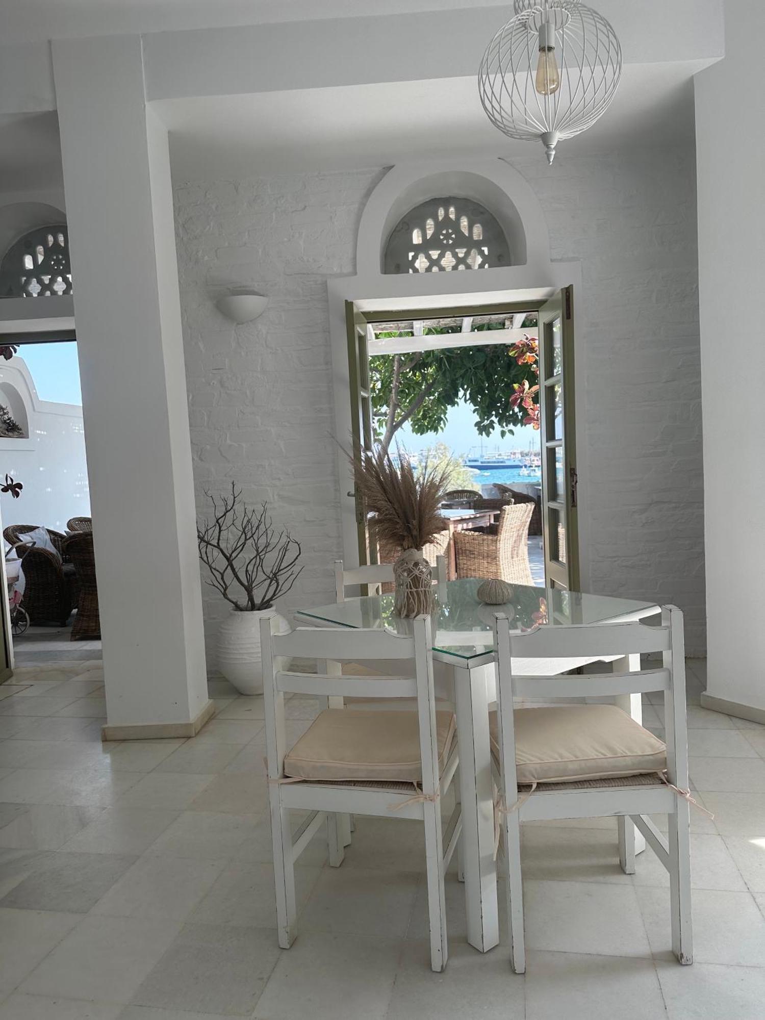 Artemis Hotel Antiparos Exterior photo